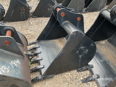 Prosource  36 in .37 cyd Digging Excavator Bucket - Fits Sany SY60 (Unused)