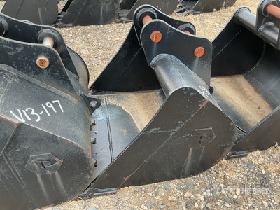 Prosource  36 in .37 cyd Digging Excavator Bucket - Fits Sany SY60 (Unused)