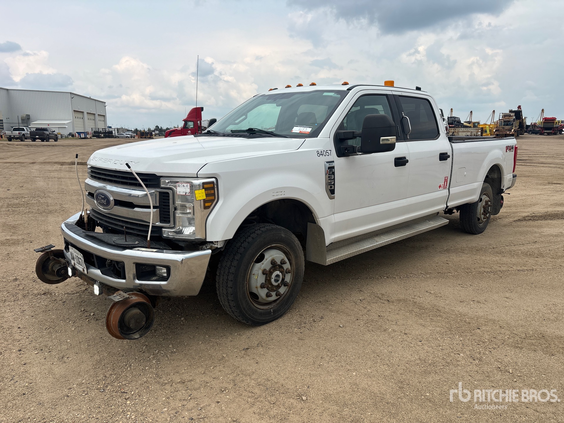 2018 Ford F-350 XLT 4x4 Crew Cab Hi-Rail Pickup
