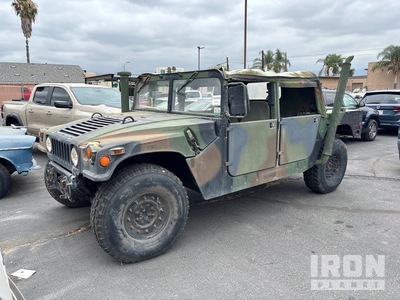 1999 AM General مركبة هامفيمركبة هامفي 4 Door Soft Top w/Truck Body