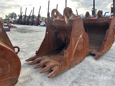 Hensley 52 in Digging Excavator Bucket