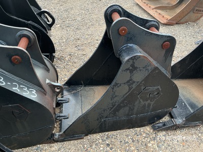 Prosource  24 in .3 cyd Digging Excavator Bucket - Fits Sany SY75/SY80 (Unused)