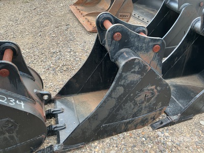 Prosource  24 in .3 cyd Digging Excavator Bucket - Fits Sany SY75/SY80 (Unused)
