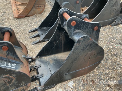 Prosource  24 in .3 cyd Digging Excavator Bucket - Fits Sany SY75/SY80 (Unused)