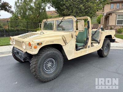 2012 AM General مركبة هامفيمركبة هامفي 4 Door Soft Top w/Truck Body