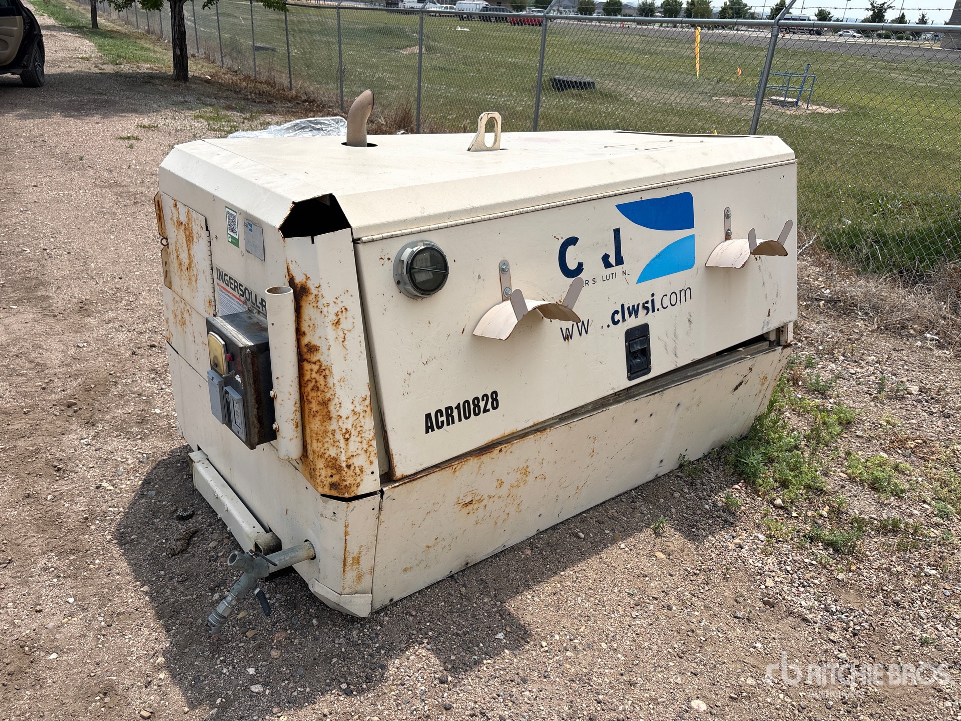 1999 Ingersoll Rand 185 cfm Skid-Mounted Air Compressor