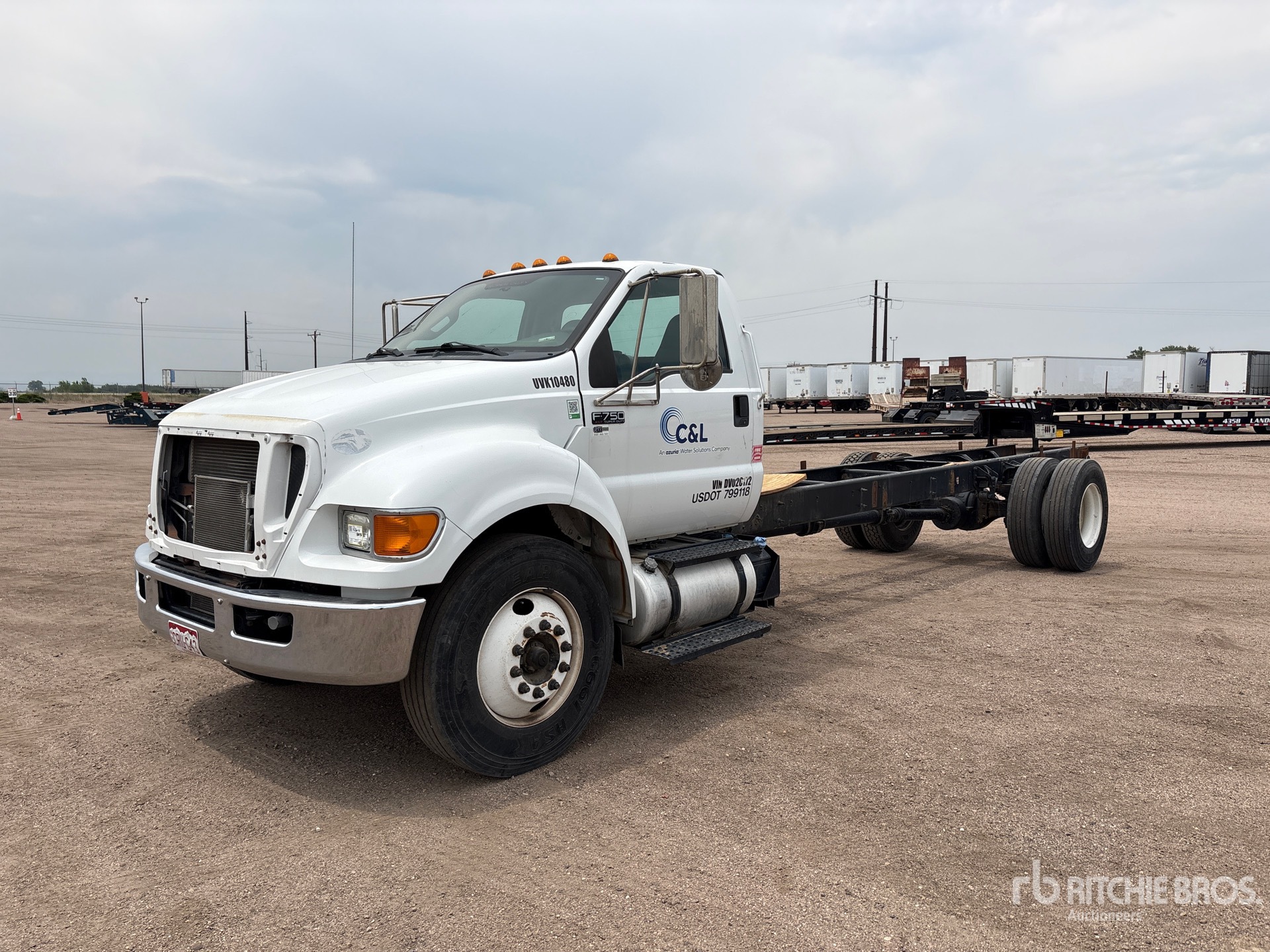 2013 Ford F-750 XLT 4x2 Cab and Chassis