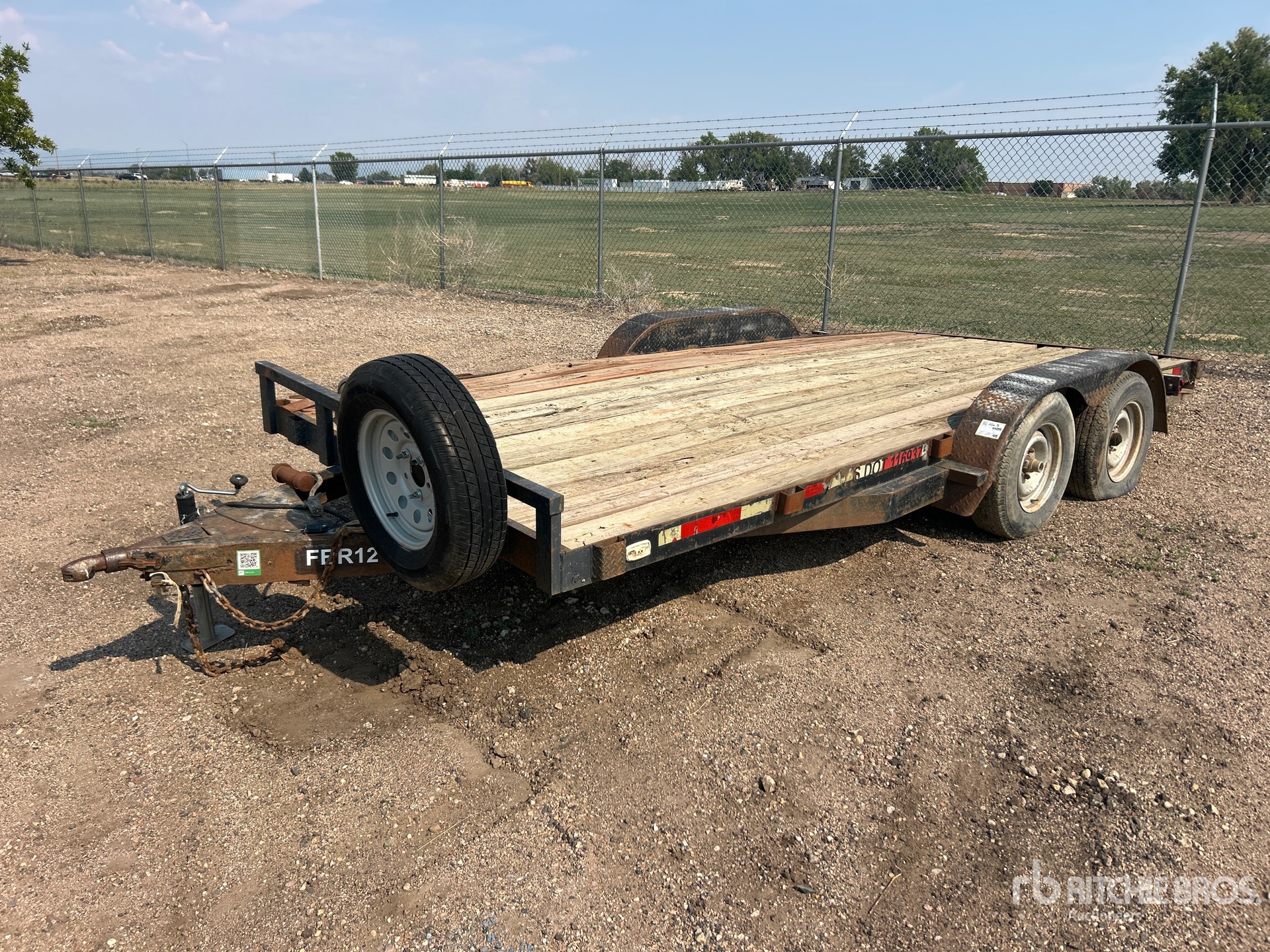 1990 B-Line 16 ft T/A Equipment Trailer