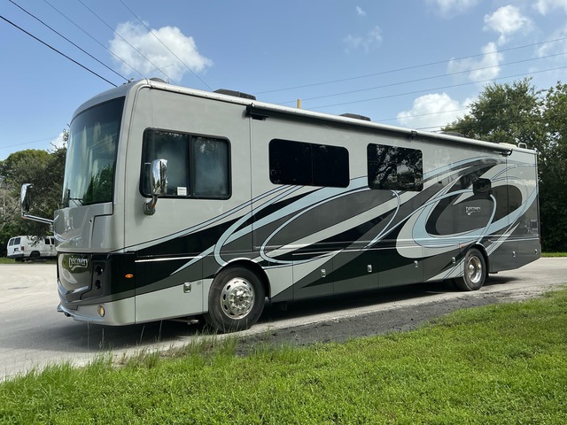 2020 Fleetwood Discovery Motor Home