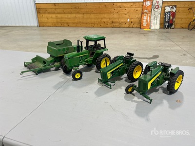 John Deere 1/16 Scale Toy Tractors & Combine