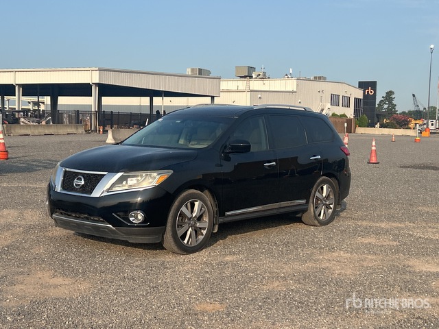 2014 Nissan Pathfinder PLATINUM 2WD SUV