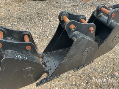 Prosource  18 in .13 cyd Digging Excavator Bucket - Fits Sany SY50 (Unused)