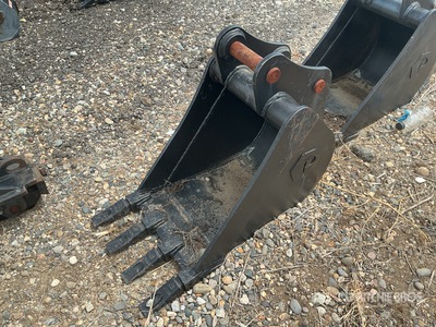 Prosource  18 in .13 cyd Digging Excavator Bucket - Fits Sany SY50 (Unused)