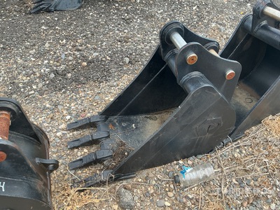 Prosource  18 in .13 cyd Digging Excavator Bucket - Fits Sany SY50 (Unused)