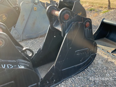 Sany 24 in .55 cyd Digging Excavator Bucket - Fits Sany SY215/SY225 (Unused)