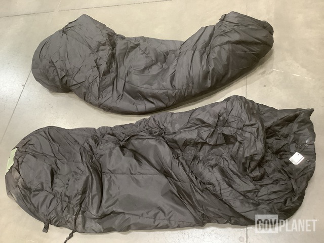(96) Sleeping Bags
