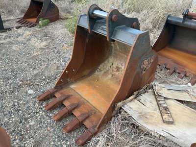 Gryb 36 in .85 cyd Digging Excavator Bucket - Fits Sany SY135-155