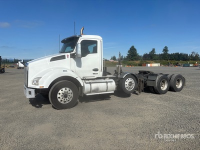 2023 Kenworth T880 8x4 Day Cab Truck Tractor