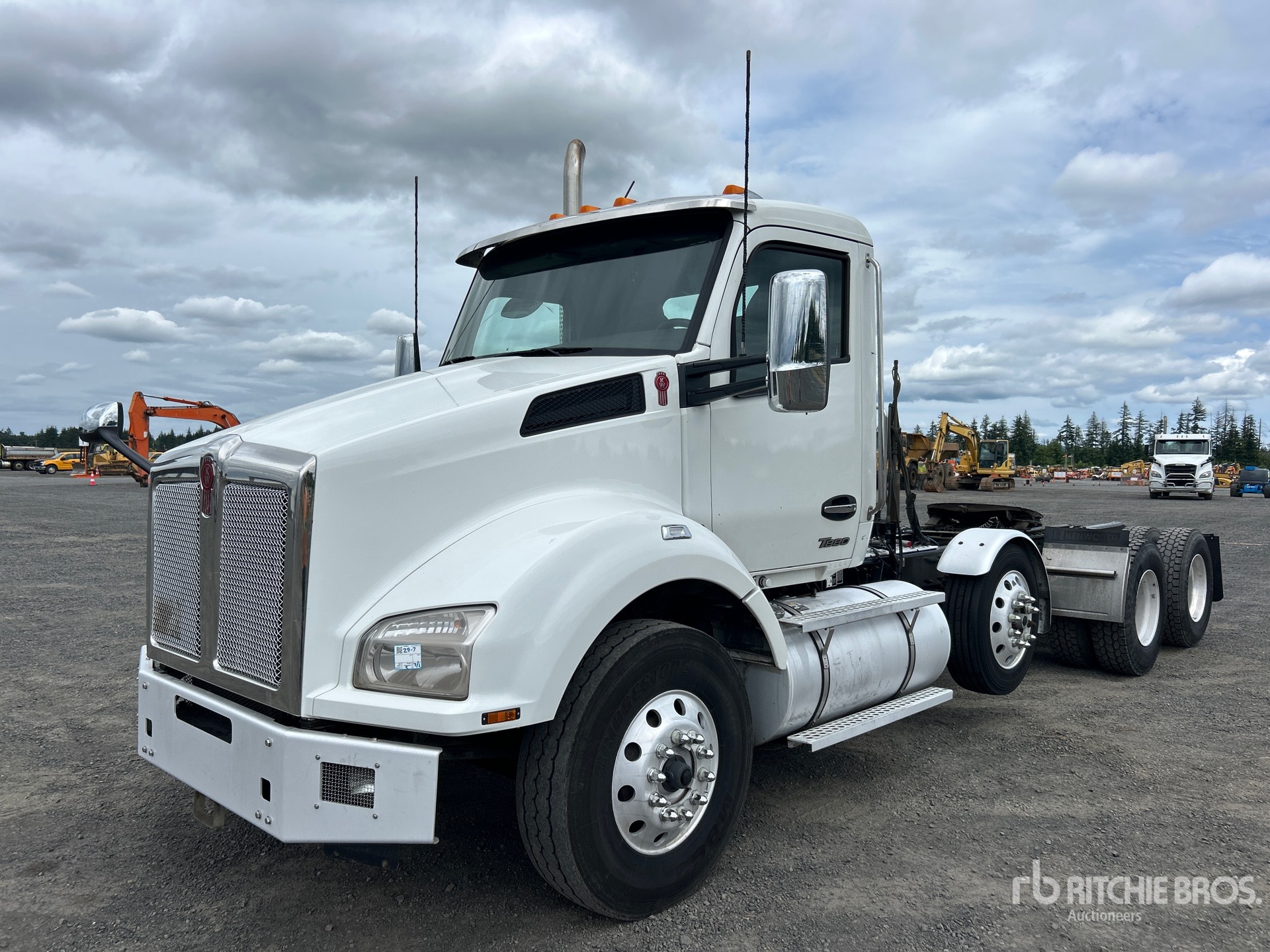 2023 Kenworth T880 8x4 Tri/A Day Cab Truck Tractor