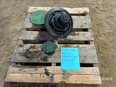John Deere 720 / 730 Rear End Differential Gear & Clutch Cover