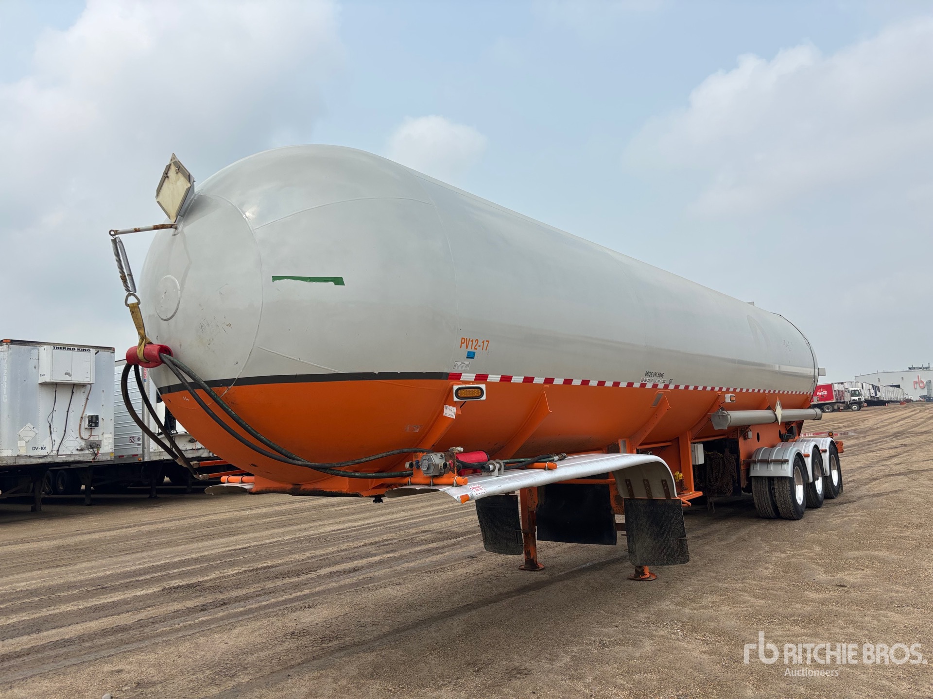 2019 Maxfield MC331 60898 L Tri/A Tanker Trailer