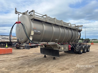 2018 Wolf 30500 L Tri/A Super B-Train Lead Tanker Trailer
