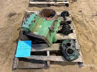 Rear End Hydraulic Housing for John Deere 720 and PTO Assembly for John Deere 730