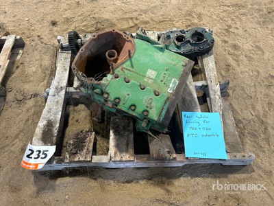 Rear End Hydraulic Housing for John Deere 720 and PTO Assembly for John Deere 730 Pièces diverses
