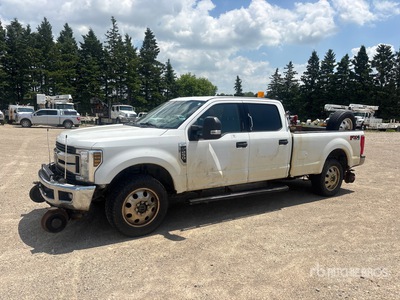 2019 Ford F-250 XLT 4x4 Crew Cab Hi-Rail Pick Up