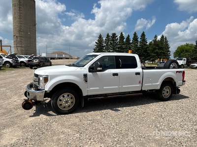 2019 Ford F-350 XLT 4x4 Crew Cab Hi-Rail Pick Up