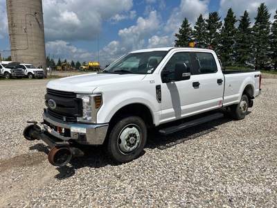 2019 Ford F-350 XL 4x4 Crew Cab Hi-Rail Pick Up