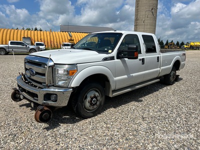 2015 Ford F-350 King Ranch 4x4 Crew Cab Hi-Rail Pick Up