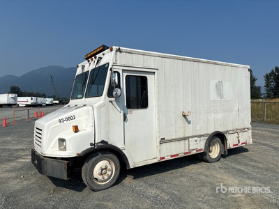 2009 Freightliner MT45 4x2 バントラック