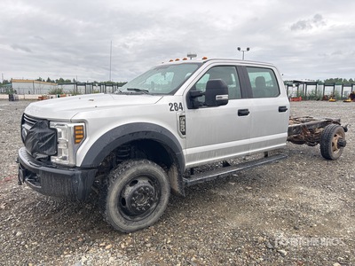 2018 Ford F-550 XL 4x4 Crew Cab Kabina i podwozie