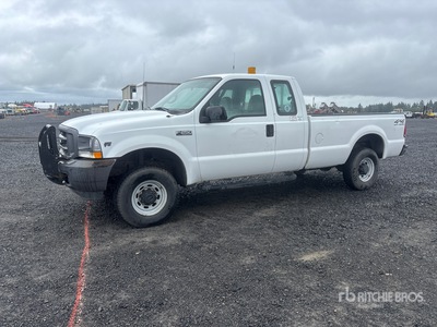 2002 Ford F-250 XL 4x4 Extended Cab Pickup