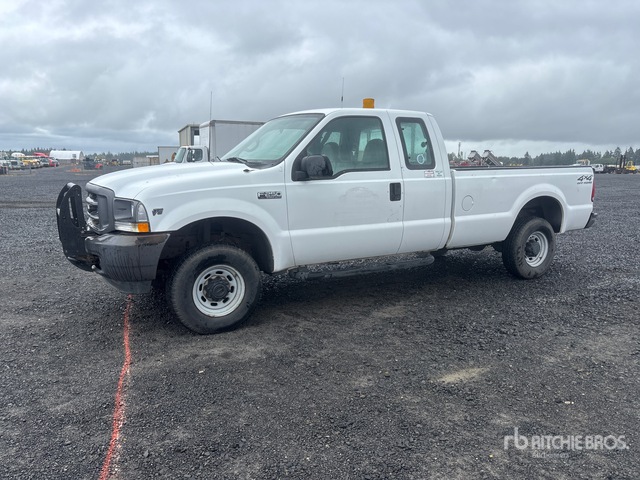 2002 Ford F-250 XL 4x4 Extended Cab Pickup