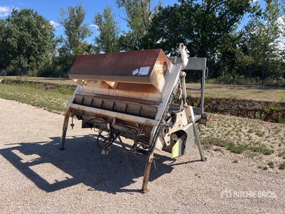 2007 Secmair Veymont Hydraulic Gravillonneur Gravel Spreader - Fits Truck