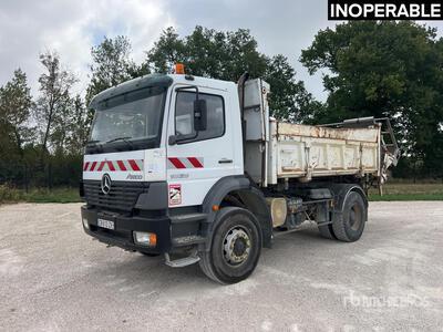2002 Mercedes Atego 1828 4x2 Camion Benne Avec Gravillonneur Autocarro ribaltabile (Inoperable)