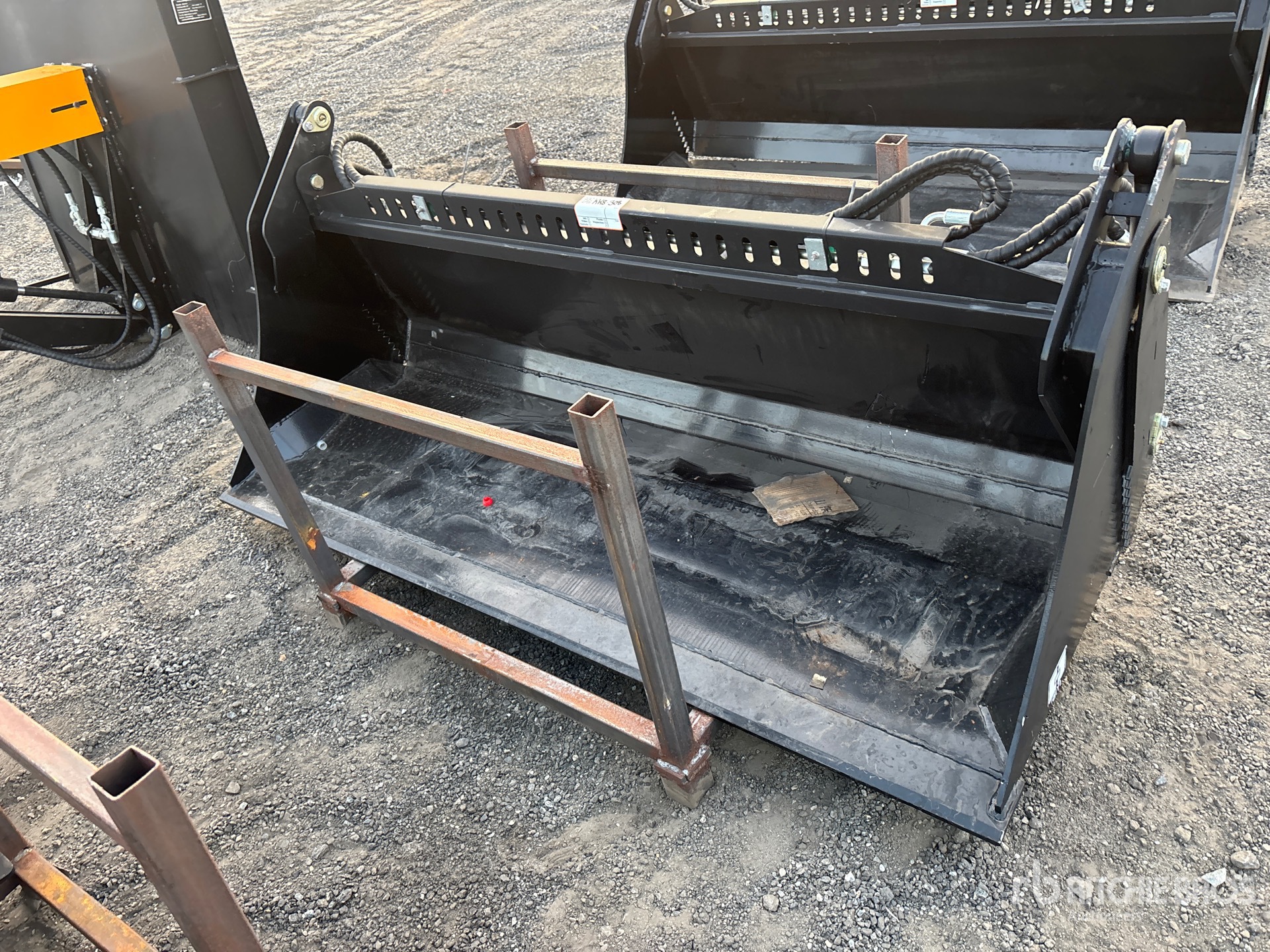 2026 GIYI GY-KH72 72 in Q/C Multi-Purpose Skid Steer 4 In 1 Bucket Skid Steer Bucket (Unused)