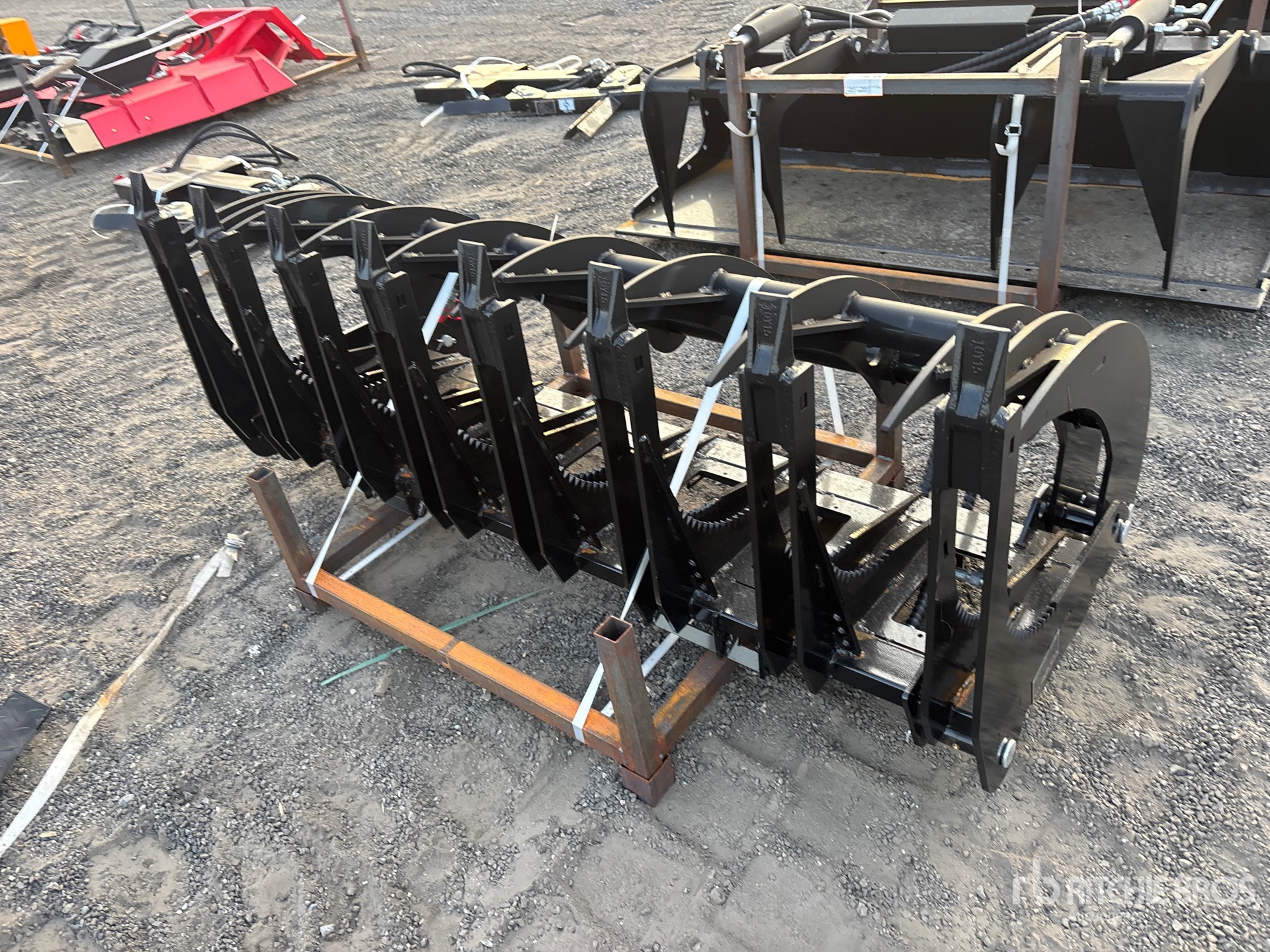 2026 GIYI GY-CLG72 72 in Q/C Skeleton Skid Steer Grapple (Unused)