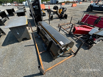 2026 GIYI GY-BS72 72 in Closed Skid Steer Sweeper (Unused)
