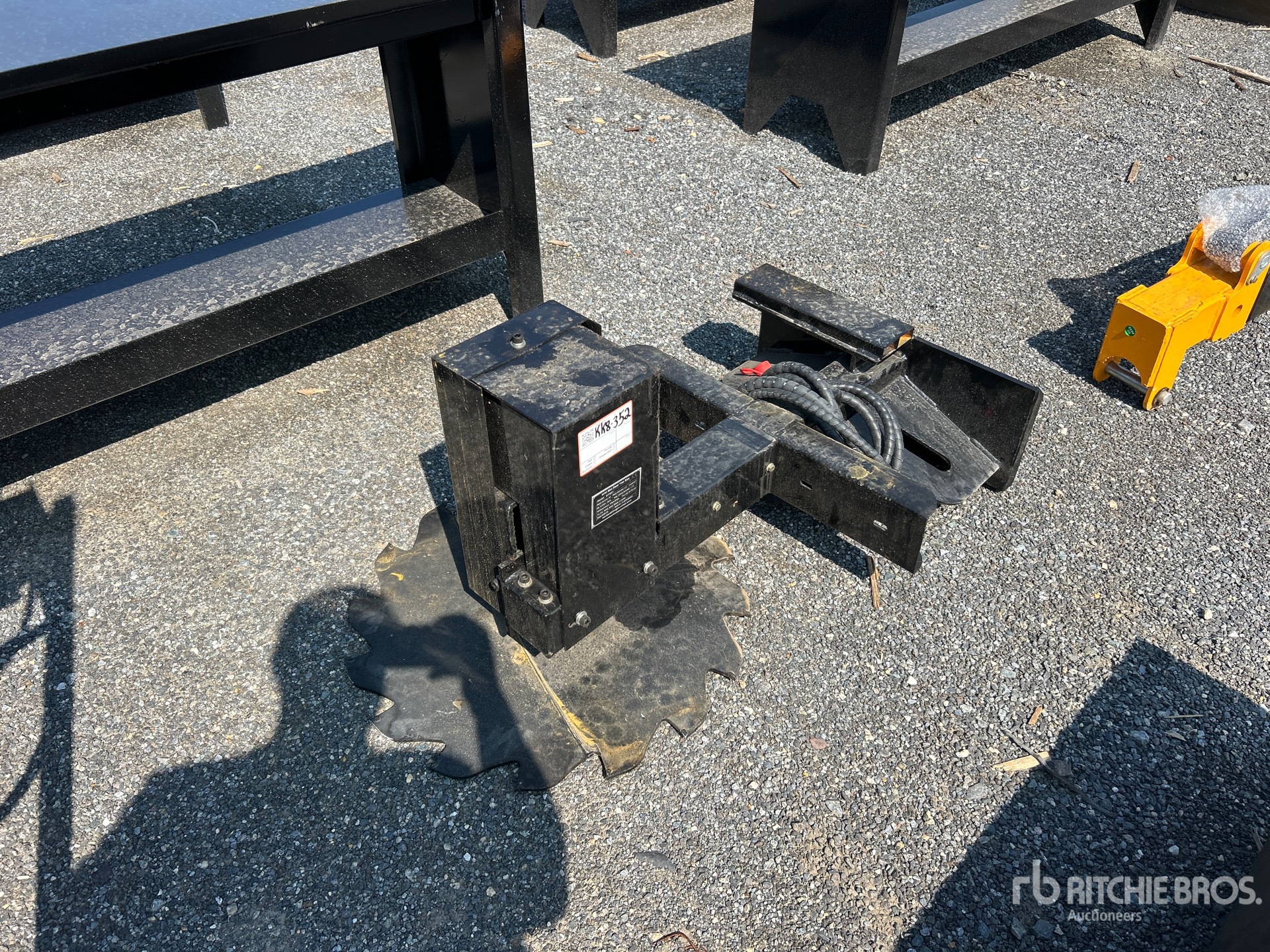 2026 GIYI GY-MTS51 51 in Mini Skid Steer Tree Saw (Unused)