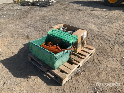 Hydraulic Manhole Lifter