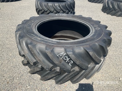 Quantity of (1) Michelin 176E AXIOBIB2 - VF 710/60R42 Pneus