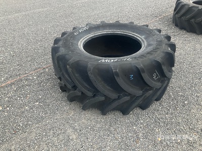 Quantity of (1) Vredestein TL 147 D  Tr XXL 600/65R28 Tires