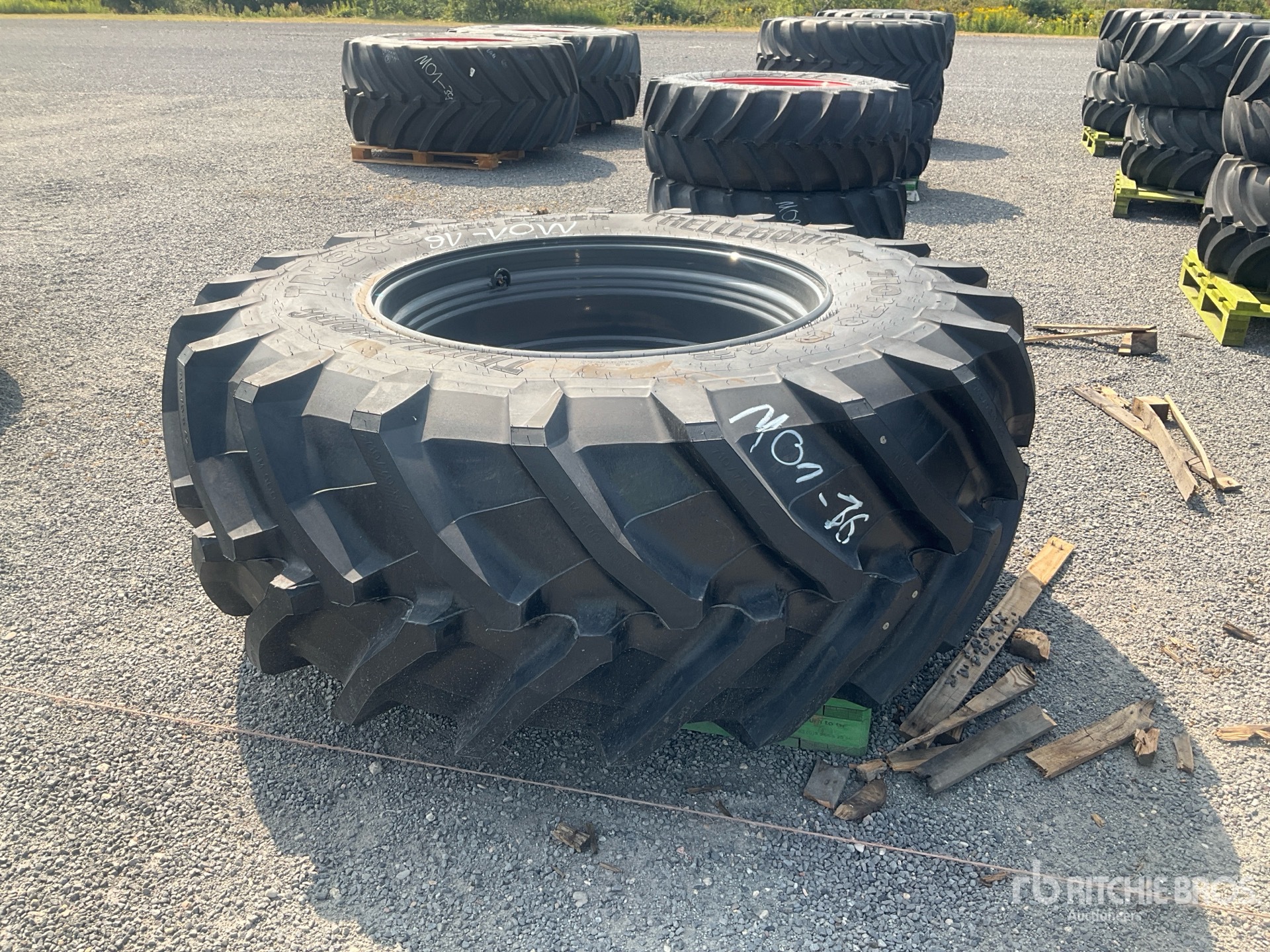 Quantity of (1) Trelleborg TL 173 D TM900HP M 710/70R42 Wheels