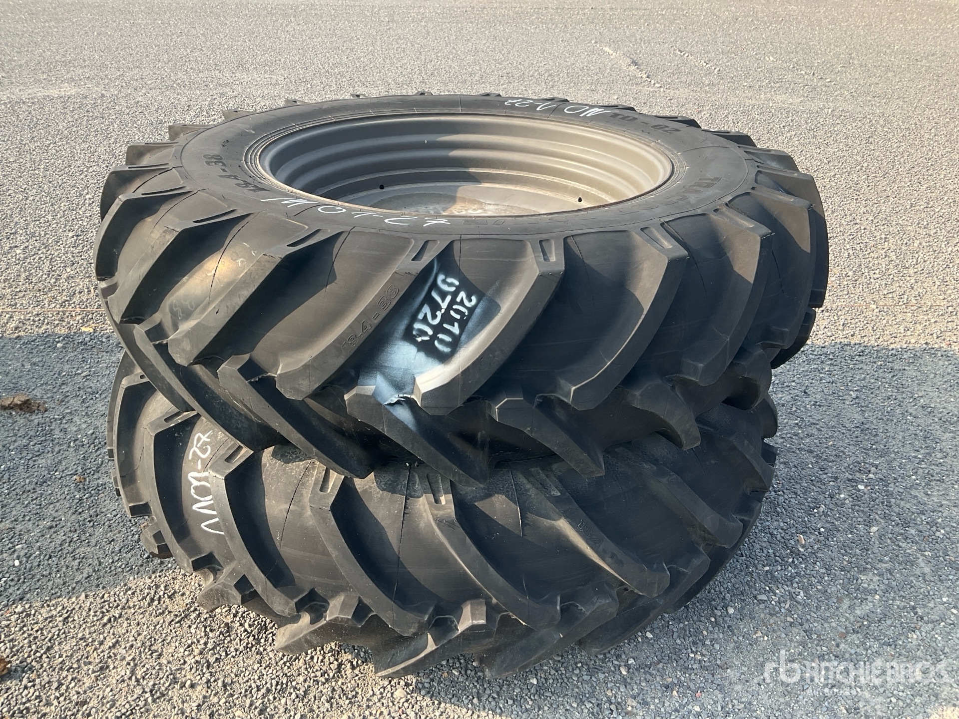 Quantity of (2) Mitas 18,4 -38 F Wheels