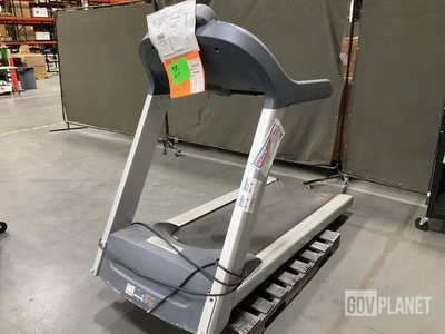 Precor 946I Treadmill