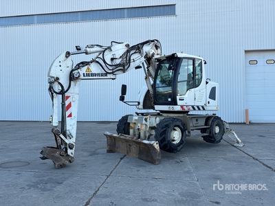 2015 Liebherr A 914 Compact Pelle Sur Pneus حفارة بعجلات