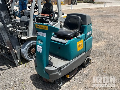 2022 (unverified) Tennant T7 Ride-On Floor Scrubber